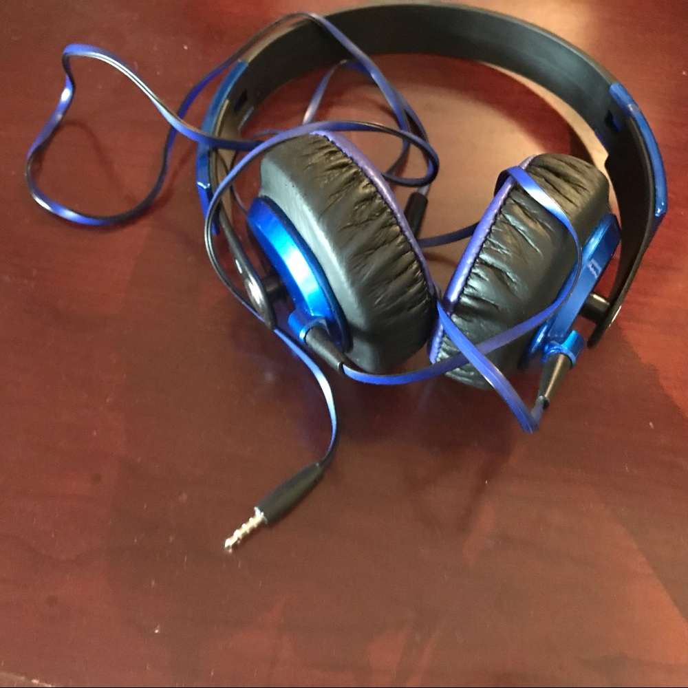 Earphones